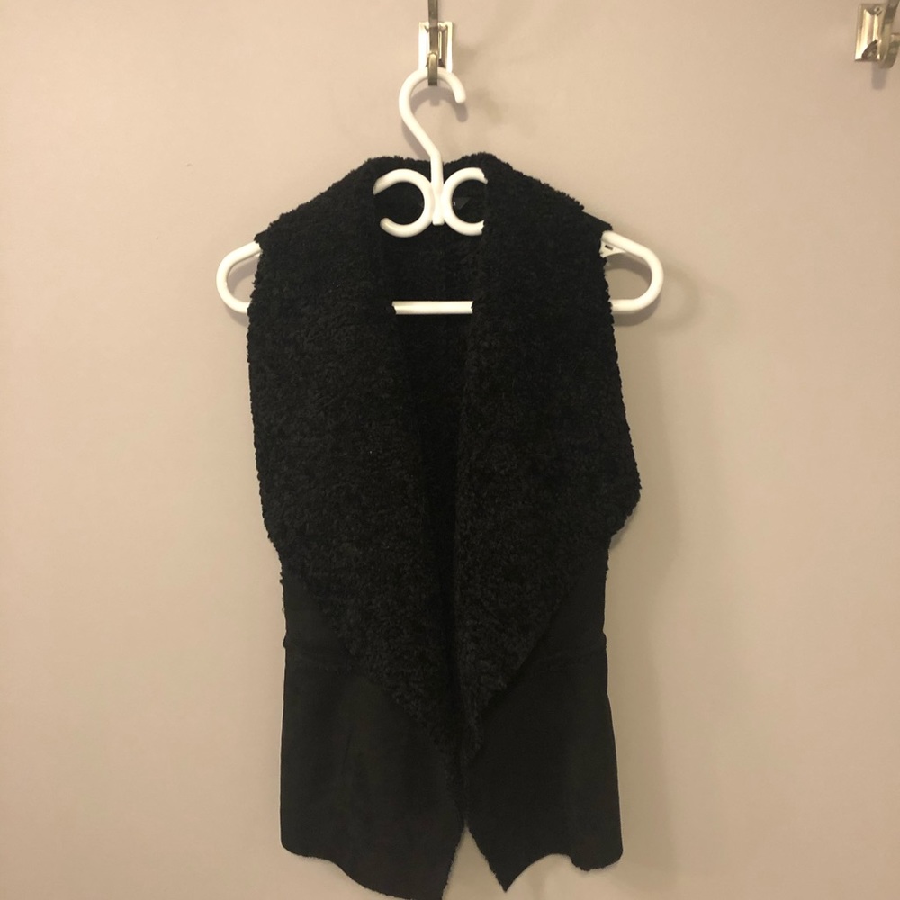 (Sold off Poshmark) RW&CO black Sherpa Vest